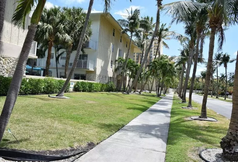 בית מלון כפרי Coral Reef At Key Biscayne