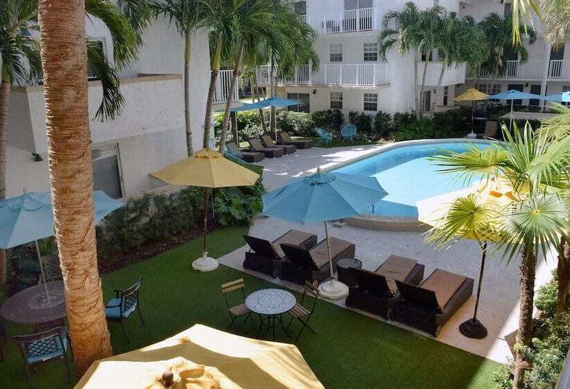 Hotel Coral Reef At Key Biscayne