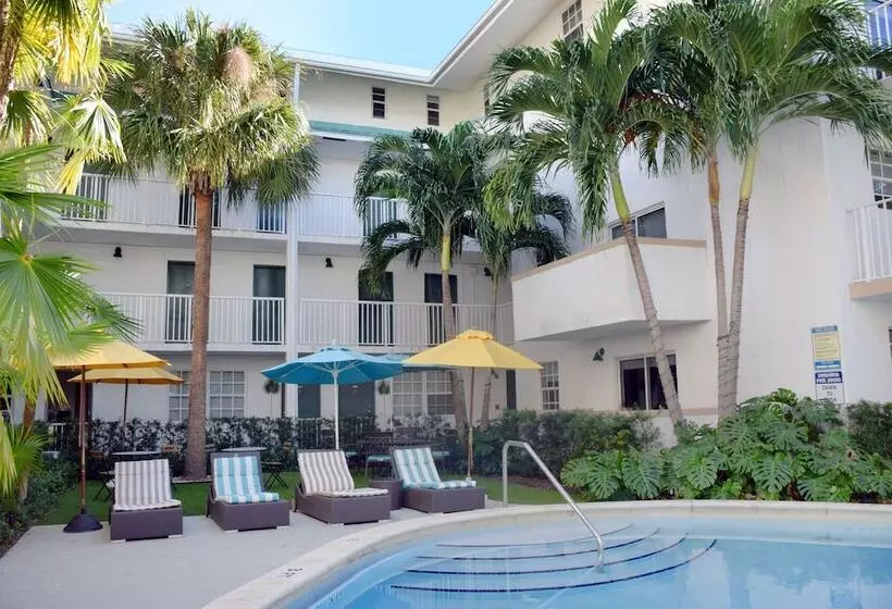 בית מלון כפרי Coral Reef At Key Biscayne