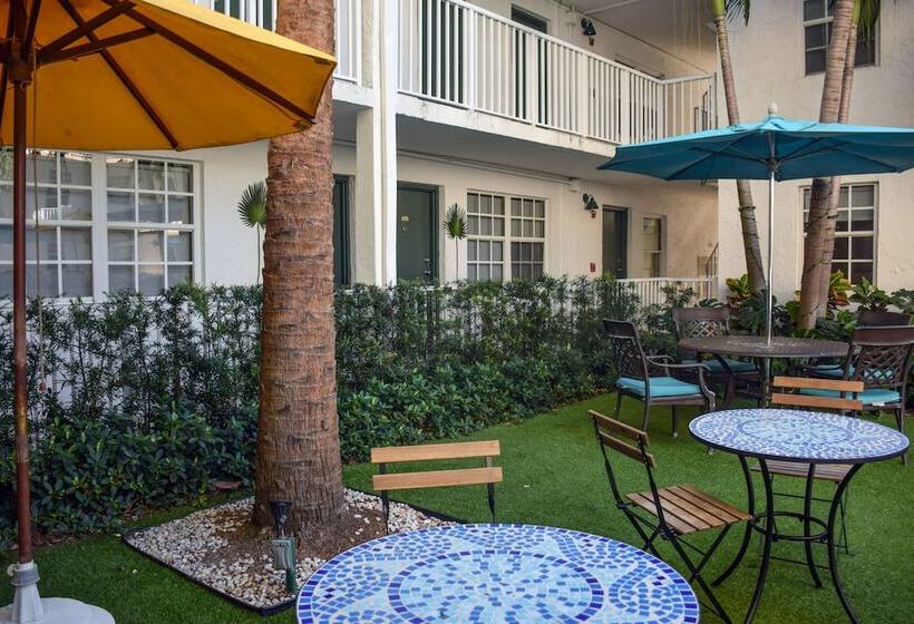 Hotel Coral Reef At Key Biscayne