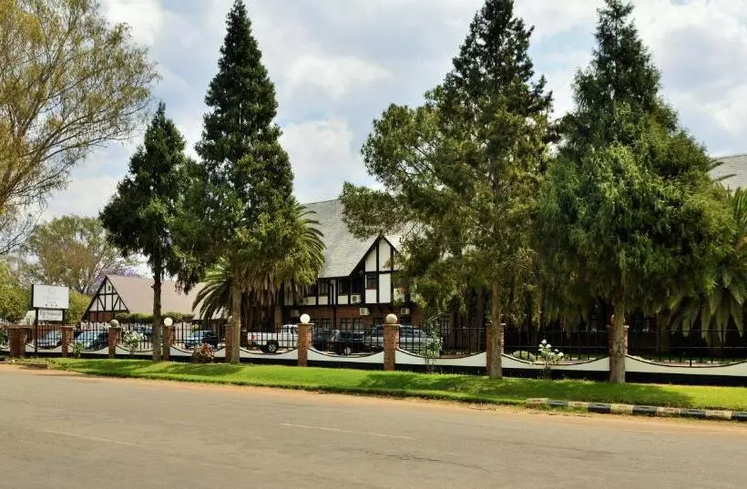 هتل Cresta Churchill