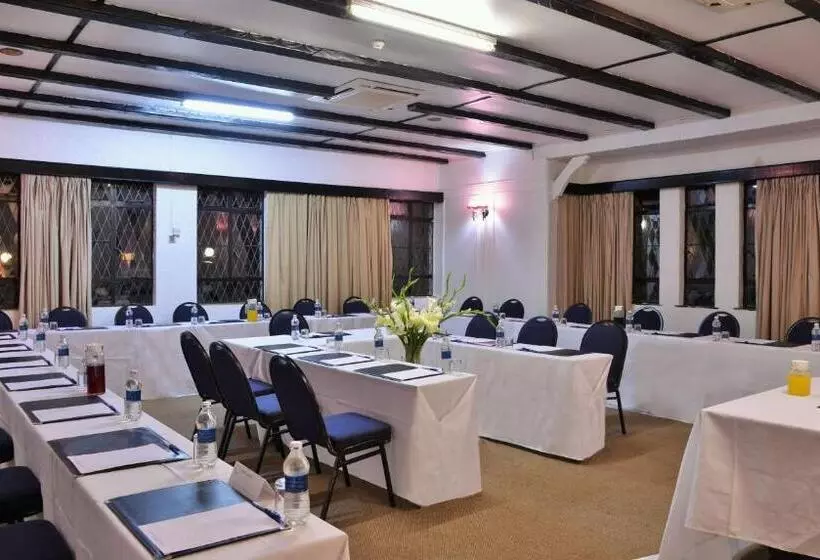 هتل Cresta Churchill