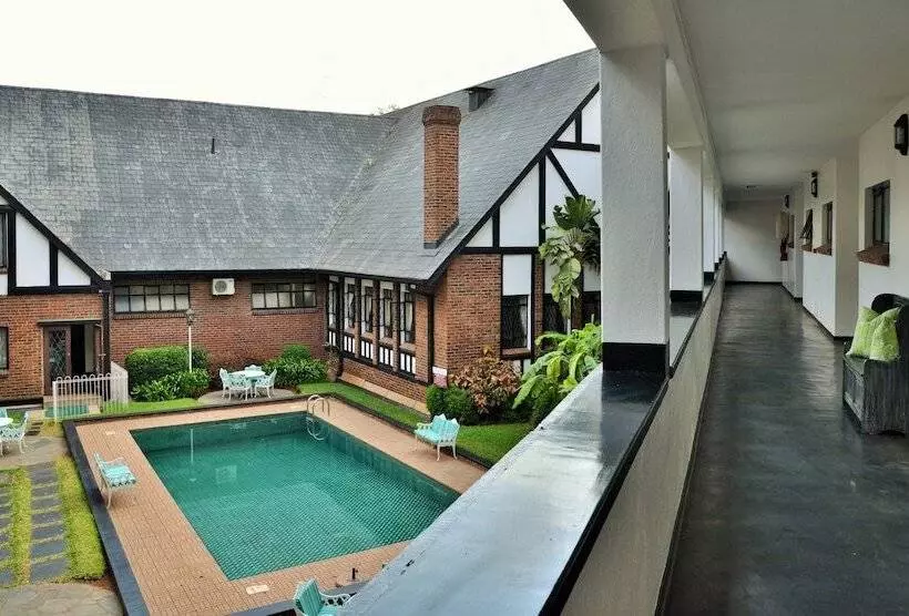 هتل Cresta Churchill