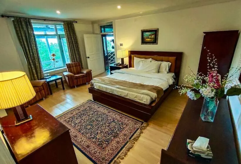 Lockwood Hotel Murree