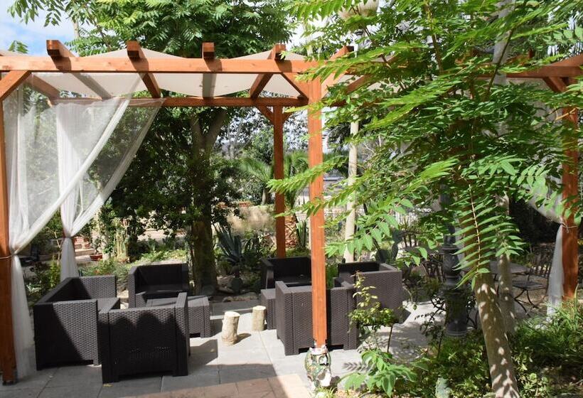 فندق ريفى Villa Tasca