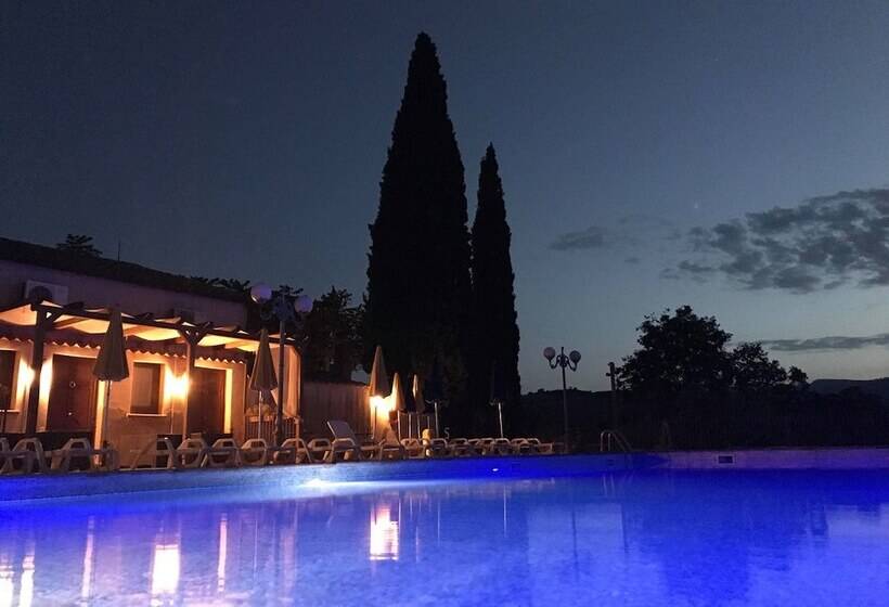 فندق ريفى Villa Tasca