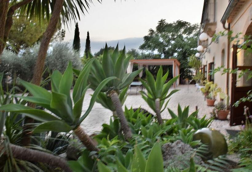 فندق ريفى Villa Tasca