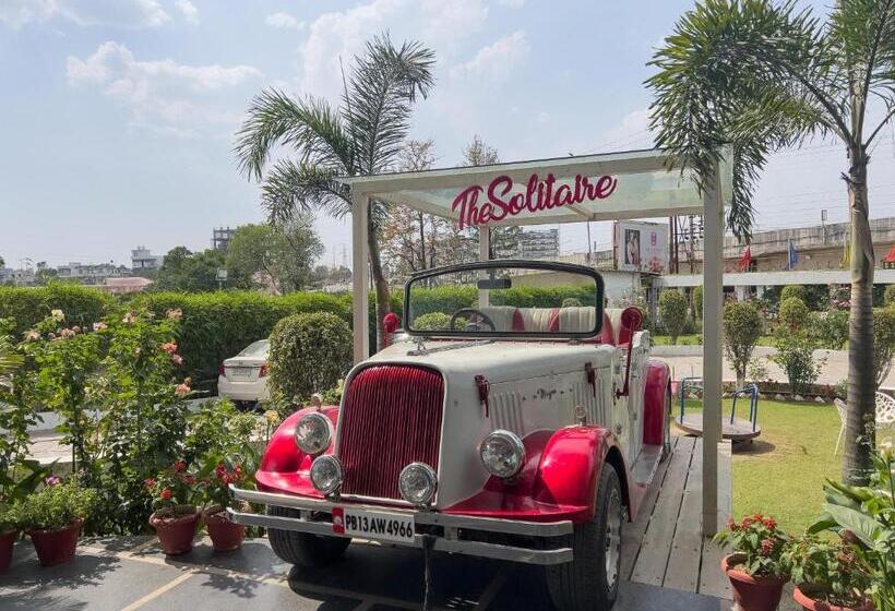 هتل The Solitaire