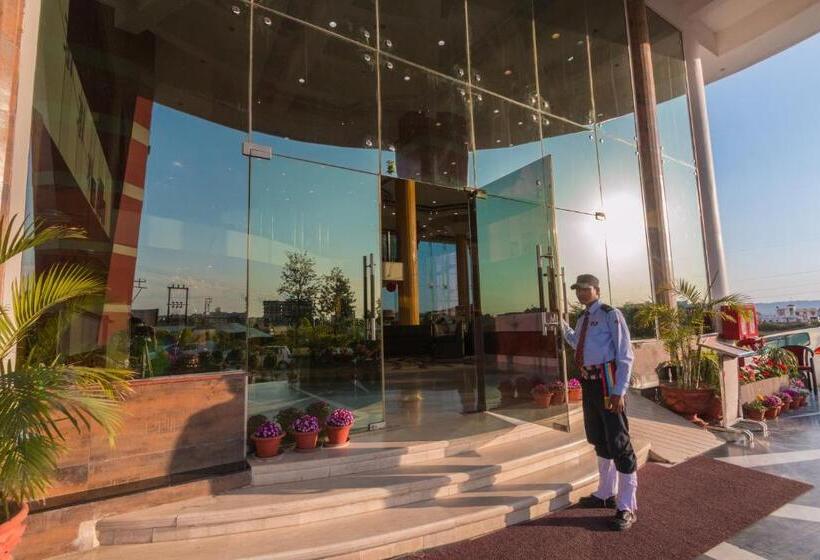 هتل The Solitaire