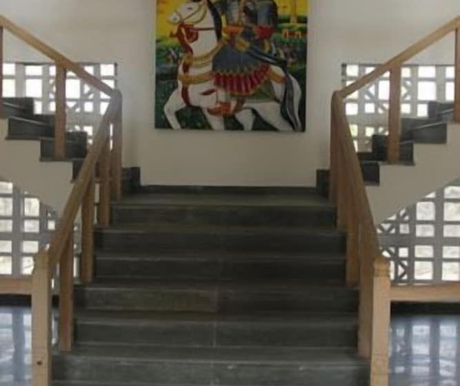 호텔 United 21 Lake City Resort