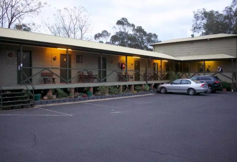 Lake Forbes Motel