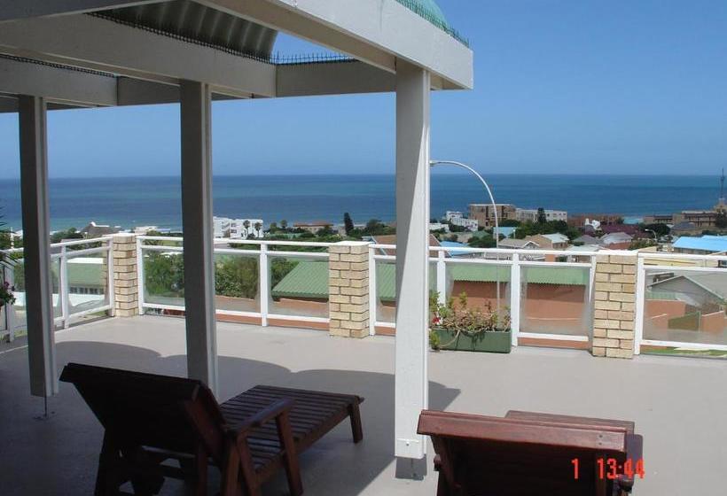 פנסיון On The Bay Guesthouse