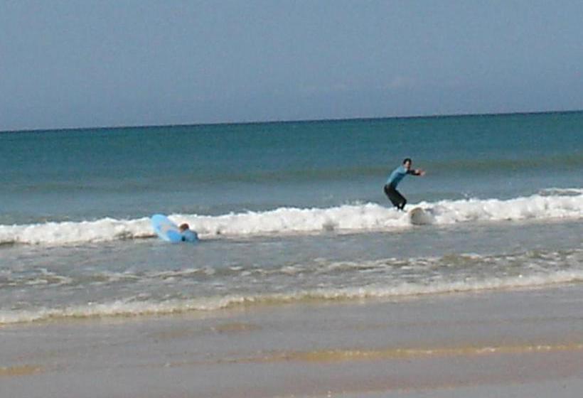 פנסיון On The Bay Guesthouse