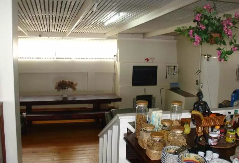 پانسیون On The Bay Guesthouse