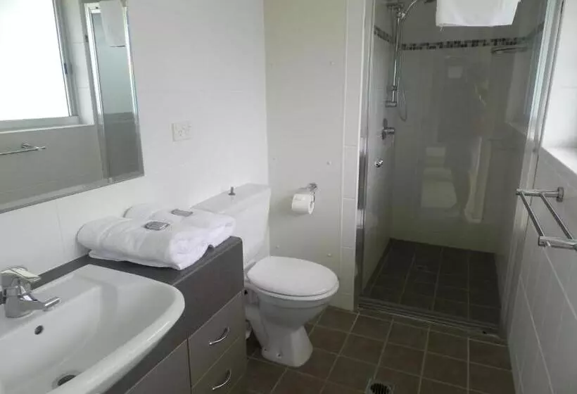 Surfers Beachside Holiday Apartments