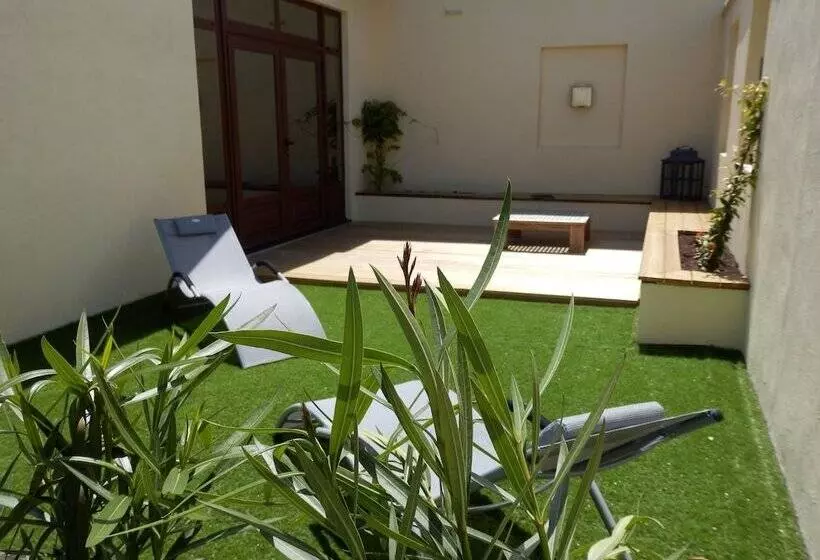 Hotelli Château La Mothe Du Barry