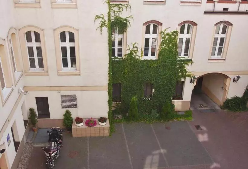 Hotelli Bast Wellness & Spa