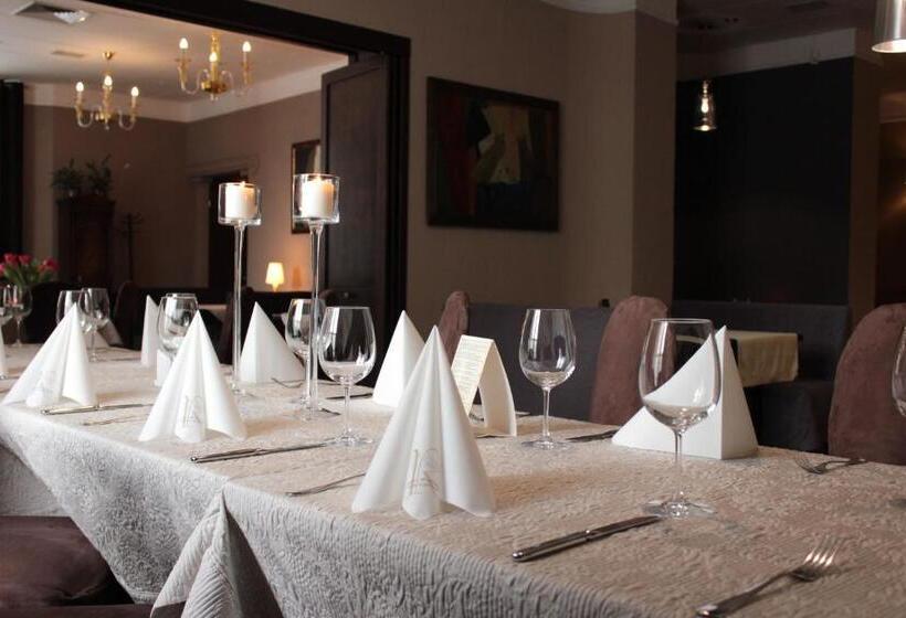 호텔 Bast Wellness & Spa