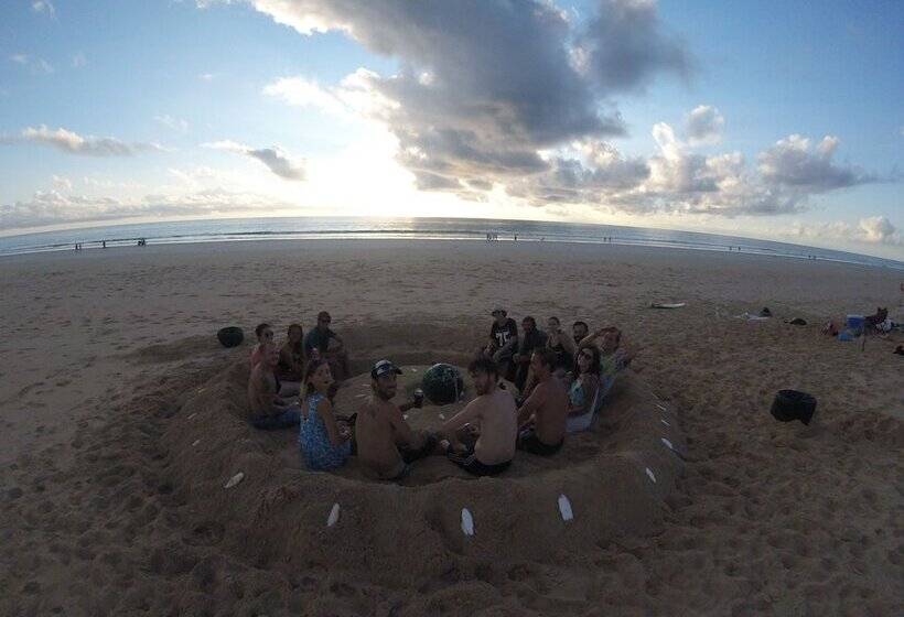 Cable Beach Backpackers   Hostel