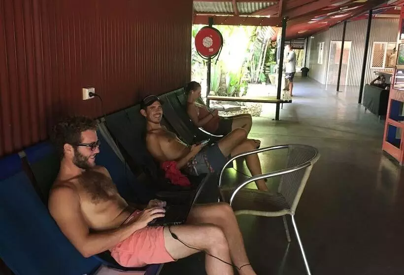 Cable Beach Backpackers Hostel