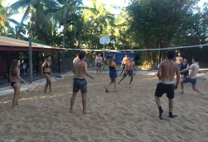 Cable Beach Backpackers Hostel