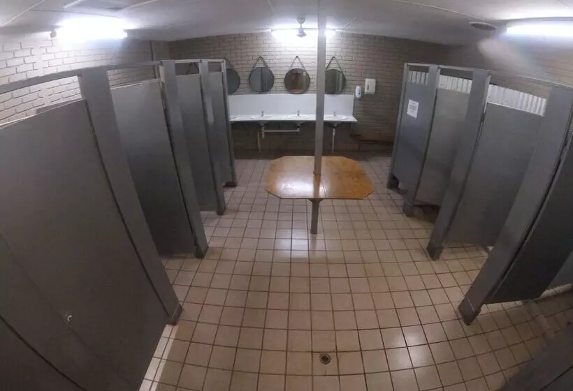 Cable Beach Backpackers Hostel