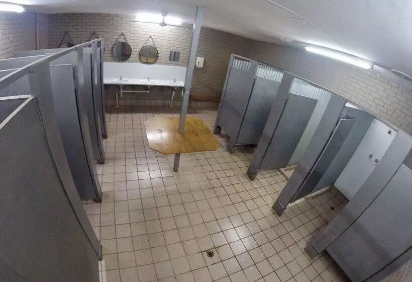 Cable Beach Backpackers Hostel