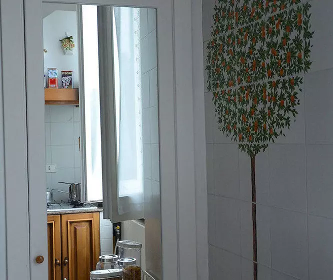 مبيت وإفطار Language And Art