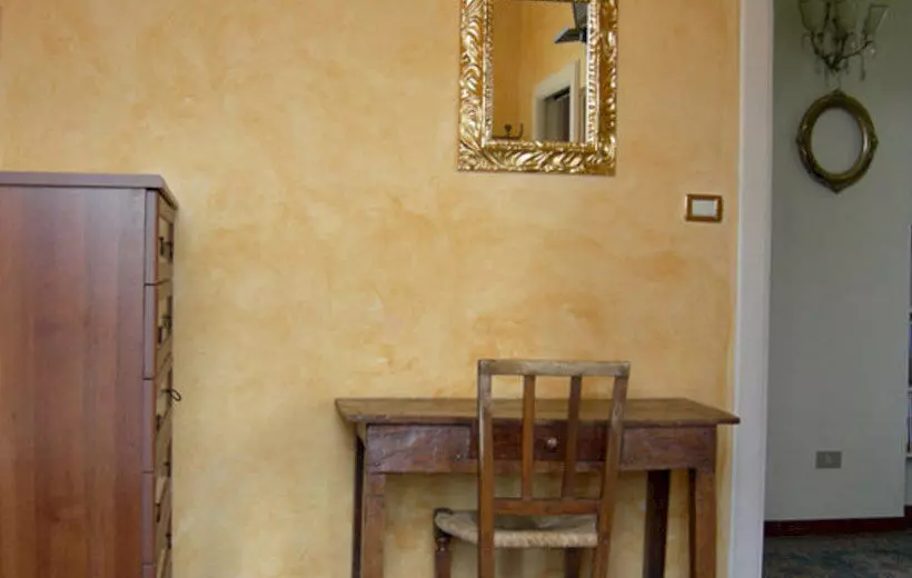 مبيت وإفطار Language And Art