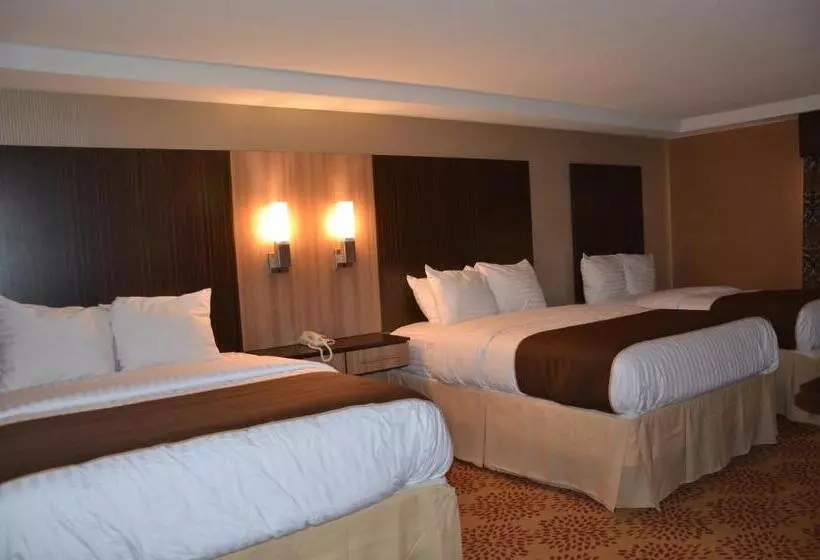 Aashram Hotel By Niagara River