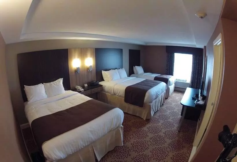 Aashram Hotel By Niagara River