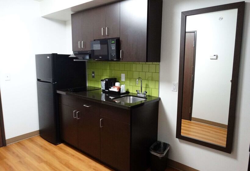 Отель Best Western Duchesne Inn