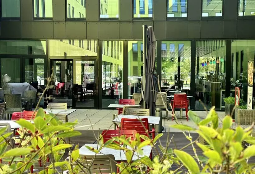 ホテル Campanile Belfort Montbeliard Gare La Jonxion