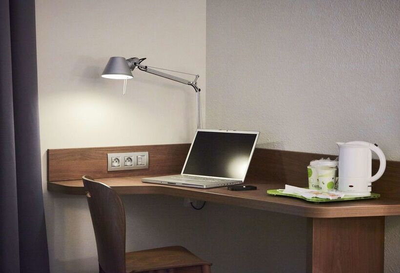 בית מלון כפרי Campanile Belfort Montbeliard Gare La Jonxion