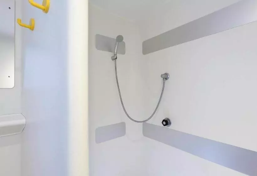 Отель F1 Montpellier Est Vendargues