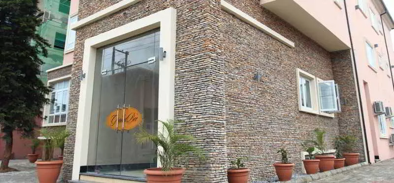 هتل Grandbee Suites