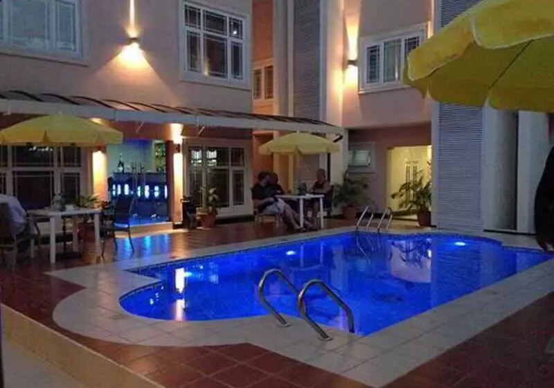 هتل Grandbee Suites