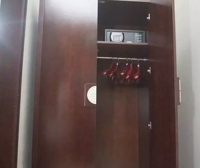 هتل Grandbee Suites