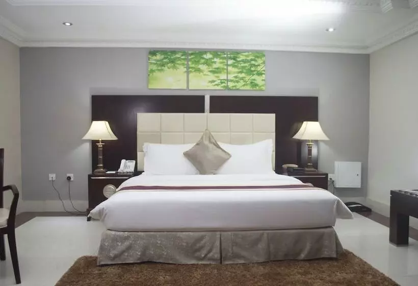 هتل Grandbee Suites