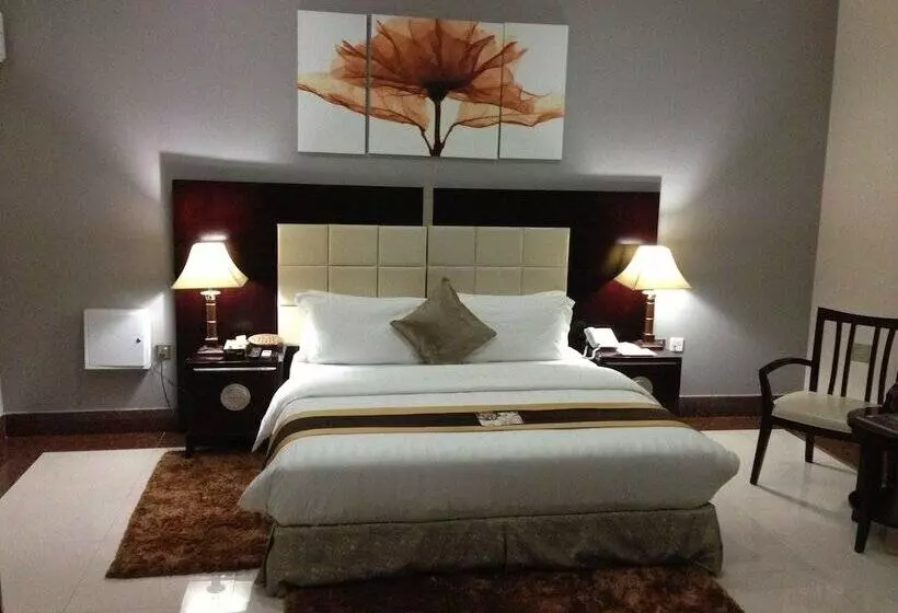 هتل Grandbee Suites