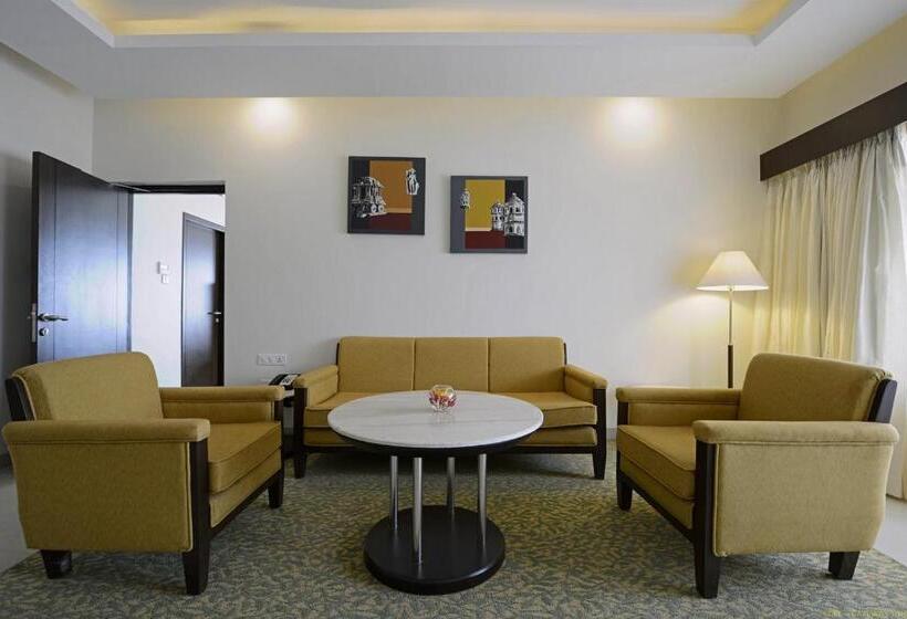 호텔 Naveen Lakeside