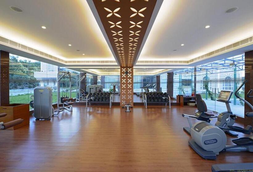 호텔 Naveen Lakeside