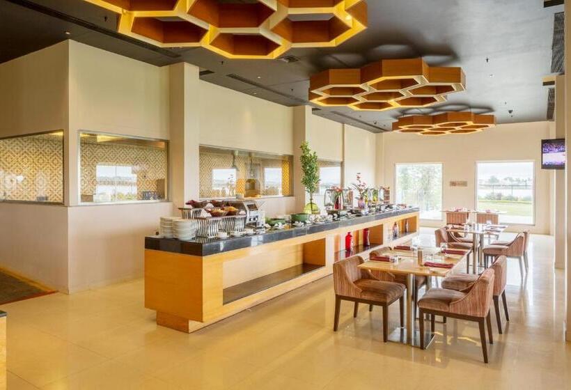 호텔 Naveen Lakeside