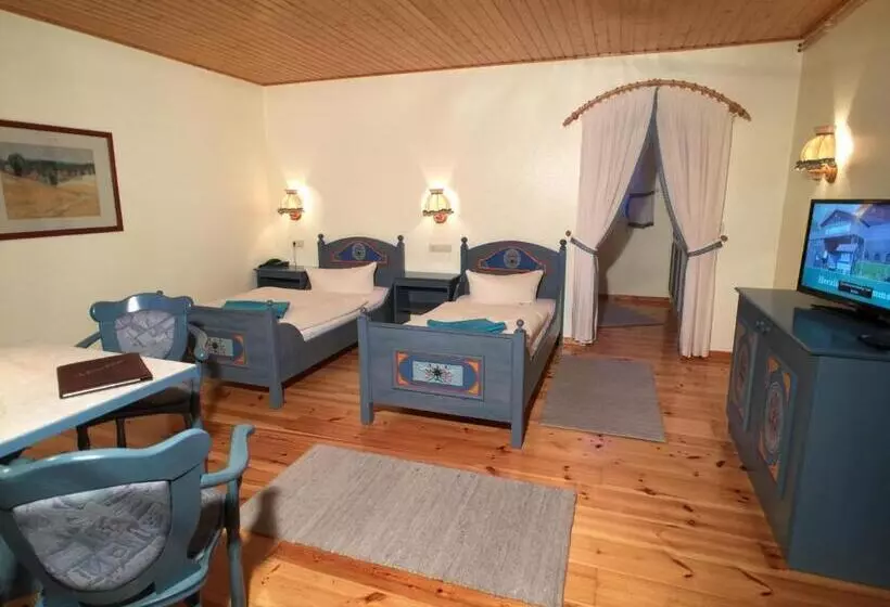 ホテル & Restaurant Zur Spreewalderin