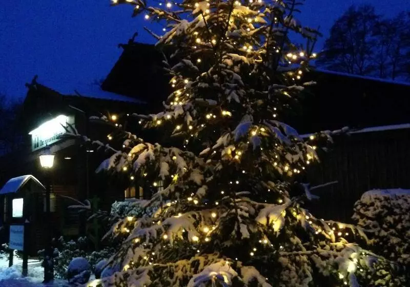 ホテル & Restaurant Zur Spreewalderin