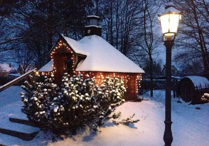 ホテル & Restaurant Zur Spreewalderin