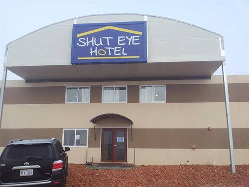 Отель Shut Eye