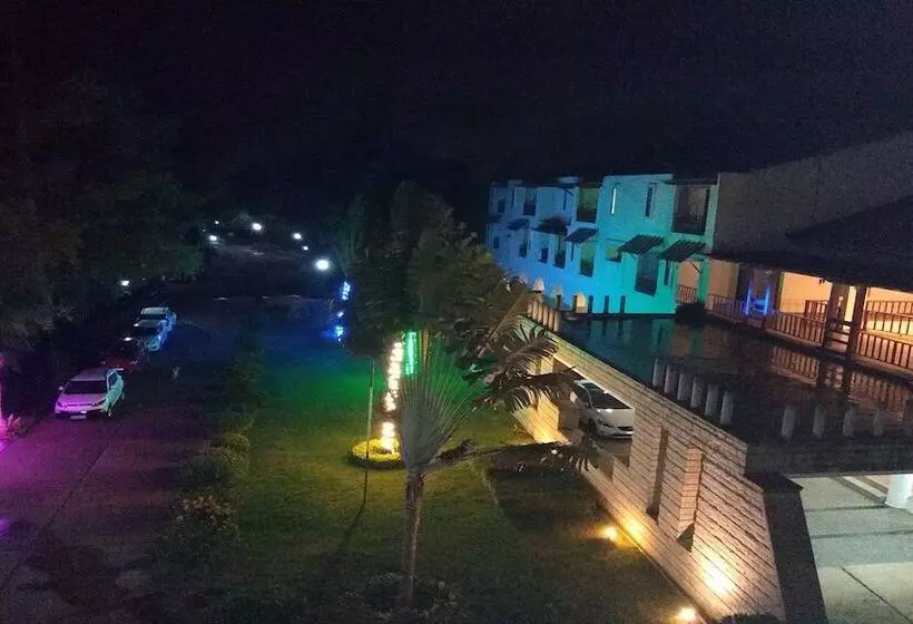 Hotelli Solace Resorts And Spa