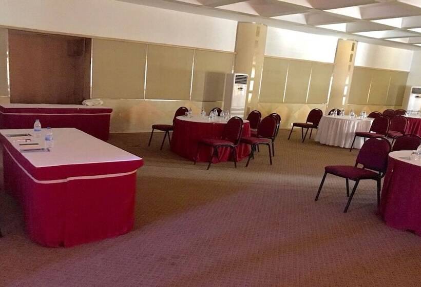 Hotell Solace Resorts And Spa