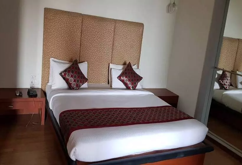 Hotelli Solace Resorts And Spa